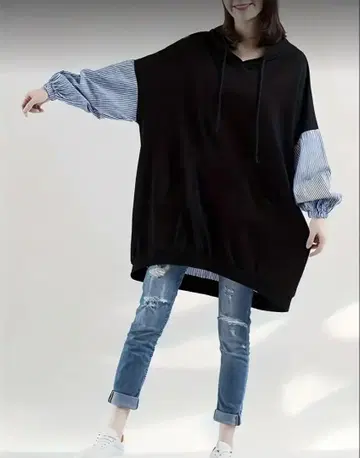 오버 사이즈 후드 부착 후드티 블랙/스트라이프 파랑 원단 롱 T 타입