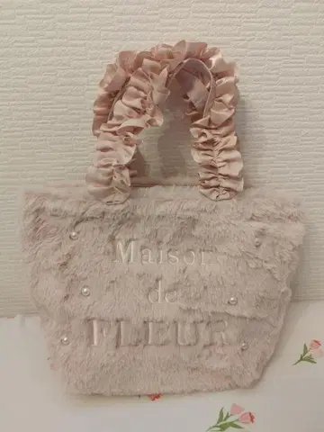 메종 드 플뢰르 퍼 토트백 핑크 미사용 새상품