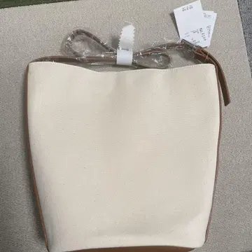 아이보리 캔버스 숄더백