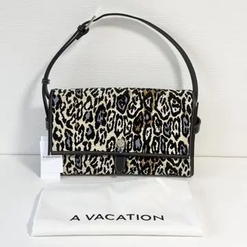 새상품 A VACATION MAN LEOPARD 숄더백