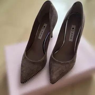 다이애나 브라운 스웨이드 하이힐