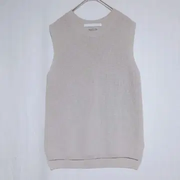 스픽앤스팬 니트 베스트 슬리브리스 리브 사이드 슬릿 베이지