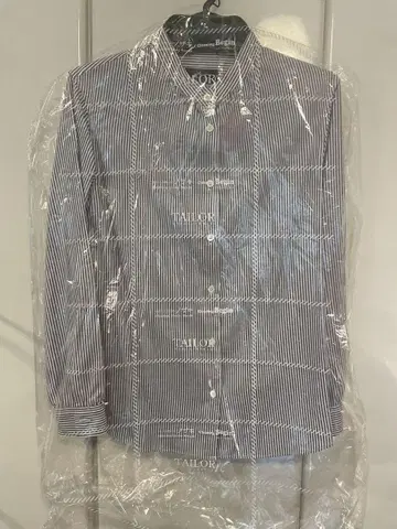 A.P.C 스트라이프 스탠드 카라 셔츠