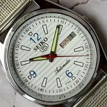 SEIKO 5 오버홀 완료 데이데이트 자동 와인딩 빈티지 70년대 화이트