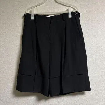 IRENISA CUTTING HEM SHORTS 3