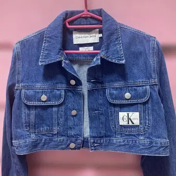 Calvin Klein Jeans 크롭 기장 자켓