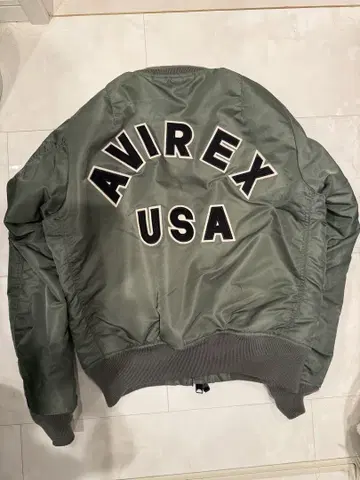 AVIREX MA-1 자켓 올리브색