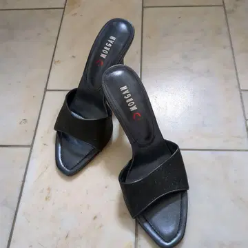 MORGAN 블랙 뮬 힐 약 7cm