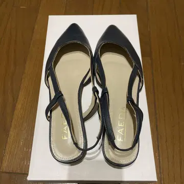FAEDA 네이비 스틸레토 펌프스 36