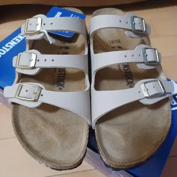 [ 미사용 새상품 ] BIRKENSTOCK 버켄스탁 플로리다 37 샌드