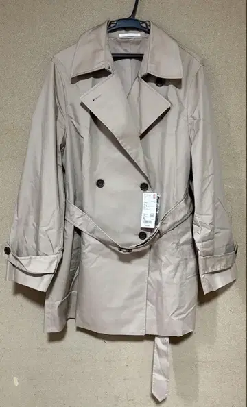 택 포함 새상품 UNIQLO 유니클로 숏 트렌치코트 베이지 XL