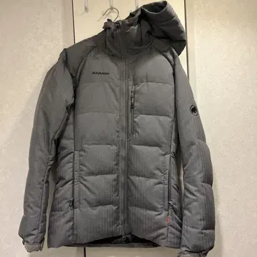 MAMMUT 후드 부착 다운 자켓 그레이