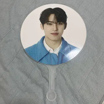 민규 Follow 부채