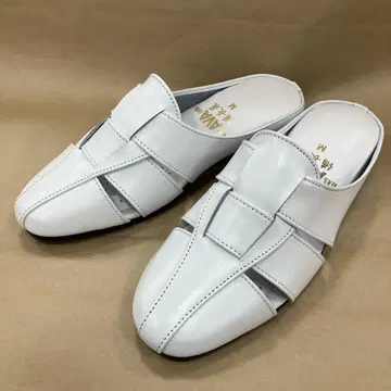 AVA 거북이 샌들 가죽 화이트 M 사이즈