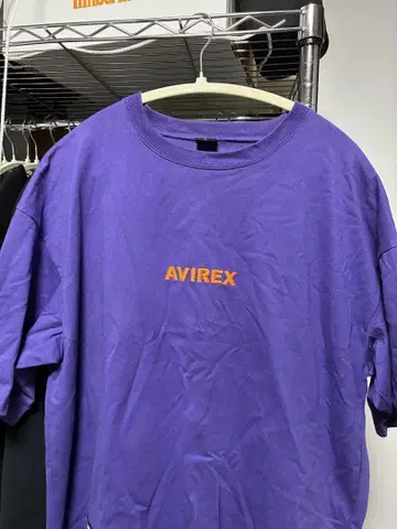 AVIREX 보라색 T셔츠 L 사이즈