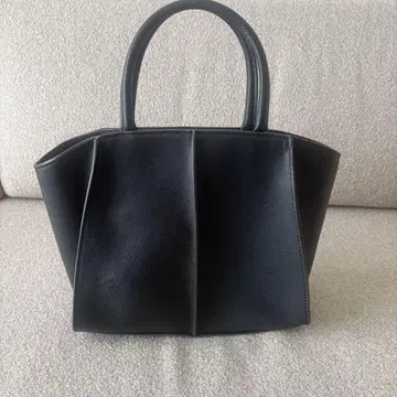 ZARA 블랙 핸드백