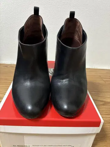 MICHEL VIVIEN 사이즈 38 블랙 가죽 부티 하이힐 당일 발송