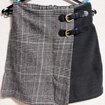 44. INGNI 체크 무늬 타이트 스커트 버클 포함