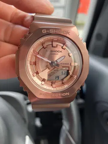 CASIO G-SHOCK 로즈 골드 손목시계 GM-S2100BR