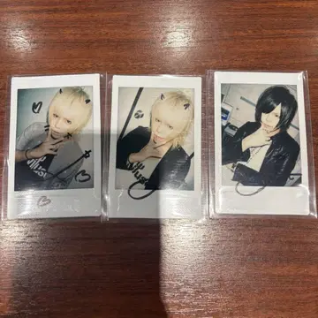 마모 폴라로이드 사인 있음 2