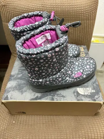 THE NORTH FACE ALPHADRY 꽃무늬 부츠