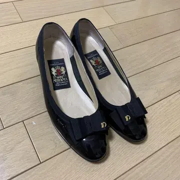 MIHAMA 블랙 펌프스 23cm