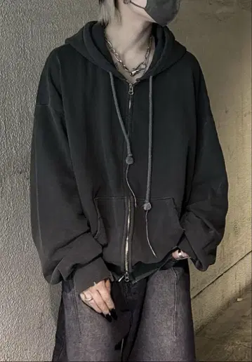데미지 긴팔 집업 후드티