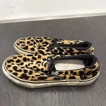 Vans 레오파드 무늬 슬립온 스니커즈