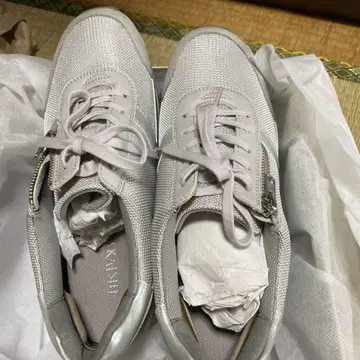 실버 메쉬 스니커즈 지퍼 포함
