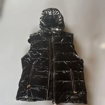TECH FREAKY 광택 다운 베스트