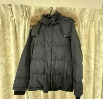 블랙바렛 후드 부착 다운 자켓 블랙