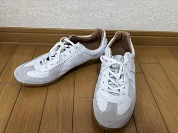 GERMAN TRAINER 스니커즈 42