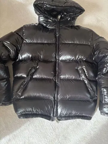 ZARA 블랙 다운 자켓