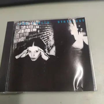 리나 라비치 / Stateless