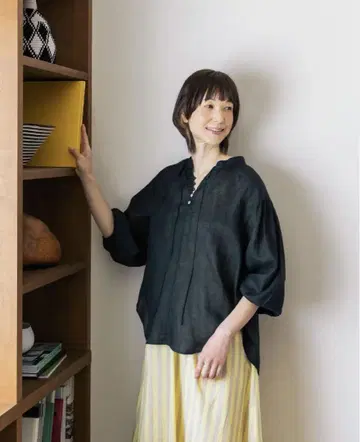 북유럽 생활 잡화점 카나코 씨와 함께 만든 2WAY 린넨 블라우스