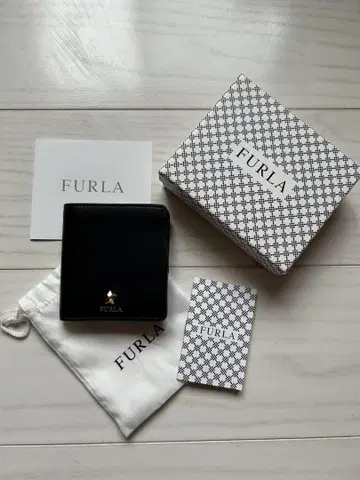 FURLA 이단 접이식 지갑 블랙 훌라