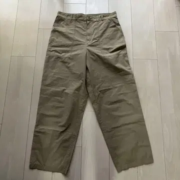 Traditional Weatherwear 베이지 베이커 팬츠 M
