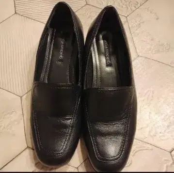가죽 블랙 로퍼 힐 3cm