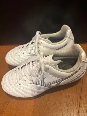 Mizuno 축구화 화이트 19cm