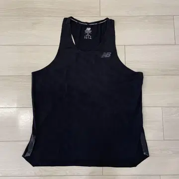 [ 5회 착용 ] new balance 탱크탑 L 사이즈