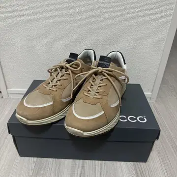 ecco 베이지 스니커즈