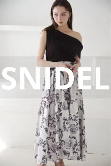 미사용 새상품 SNIDEL 플레어 스커트 0 블랙 여성용