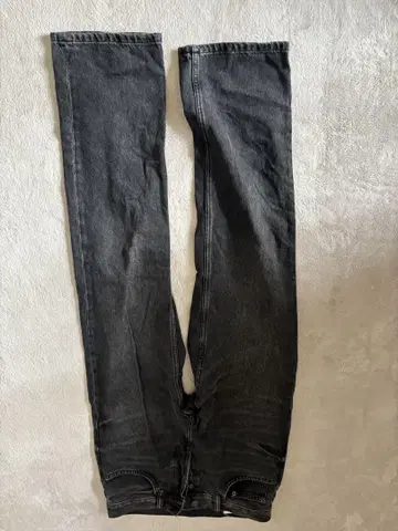 ZARA 다크 그레이 데님 청바지