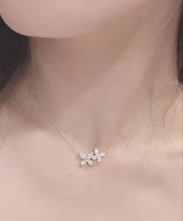 SASSY ANGEL 더블 버터플라이 목걸이
