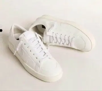 [ 미사용 새상품 ] 골든구스 스타단 38 사이즈 새상품