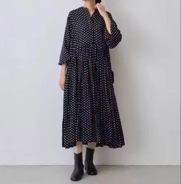 댓글 필수 새상품 BEARDSLEY 비어즐리 도트 개더 원피스