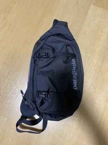 patagonia 아톰 슬링 8L 블랙