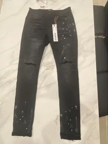 PURPLE 블랙 페인트 가공 데님