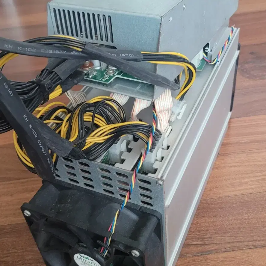 ANTMINER L3++ 채굴기 전원공급장치 포함