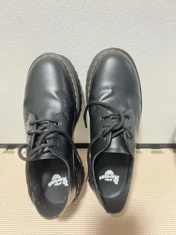 Dr Martens 3홀 플레인토 통굽 사이즈 42 uk 8